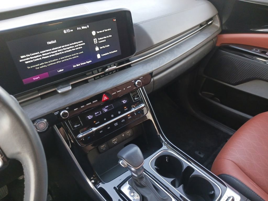 Used 2024 Kia Carnival SX FWD image 5