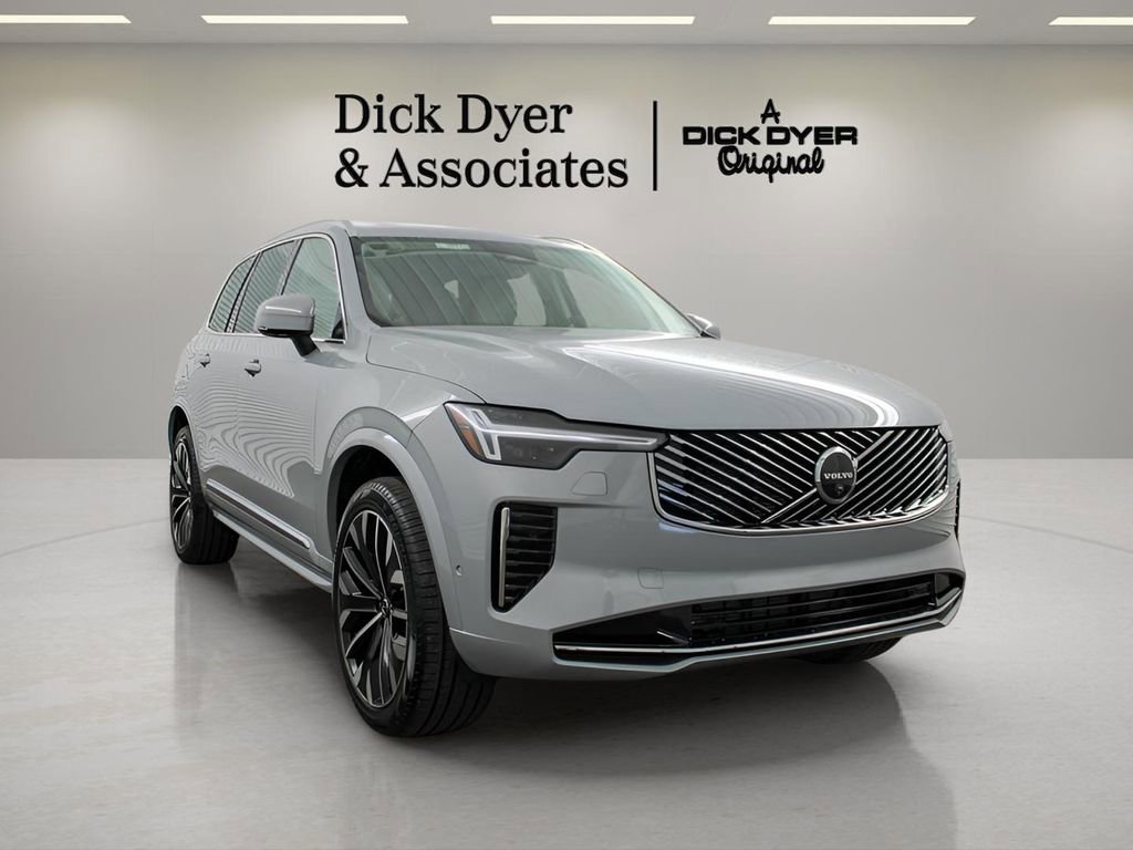 New 2026 Volvo XC90 B6 Ultra w/ Protection Package