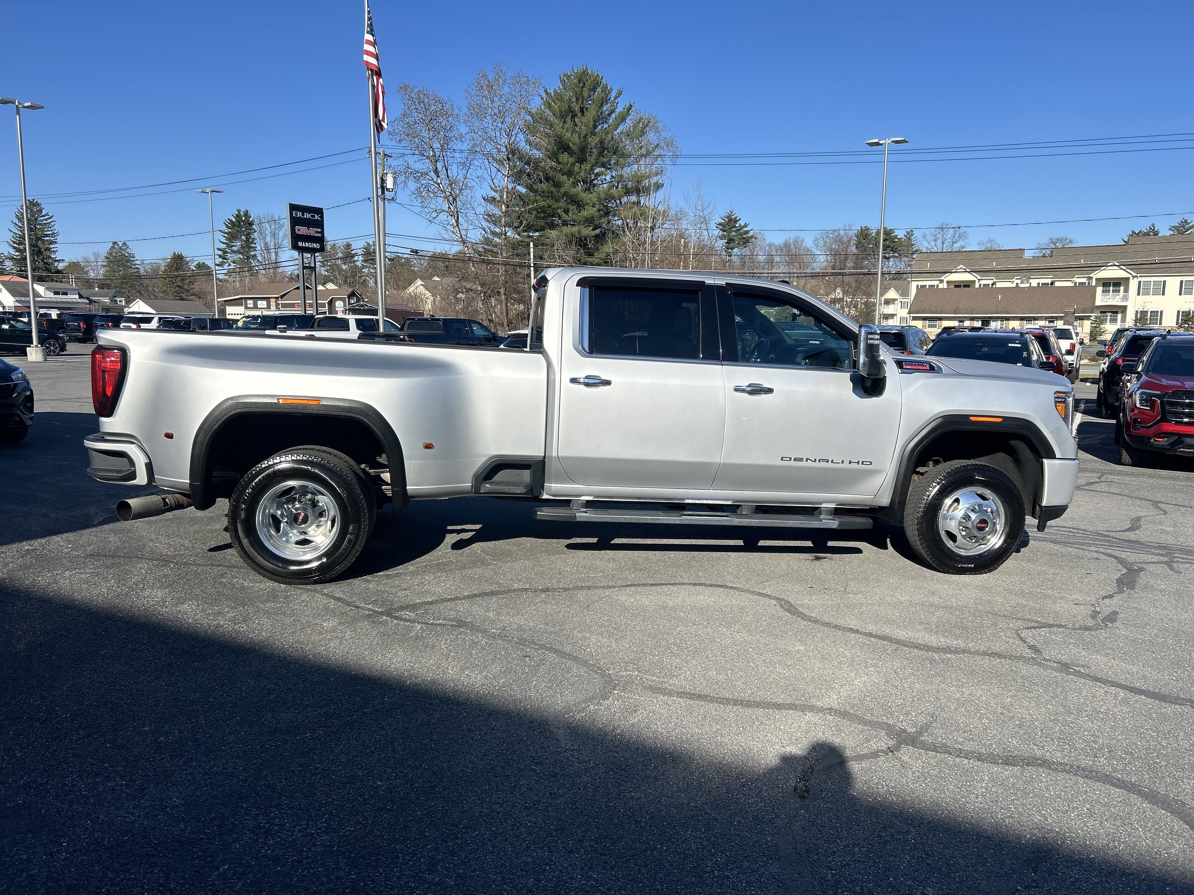 Used 2023 GMC Sierra 3500 Denali w/ Denali Ultimate Package image 12