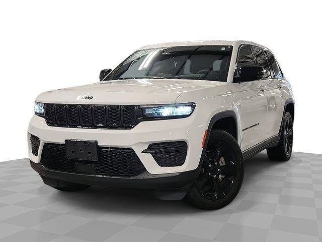 Used 2023 Jeep Grand Cherokee Altitude