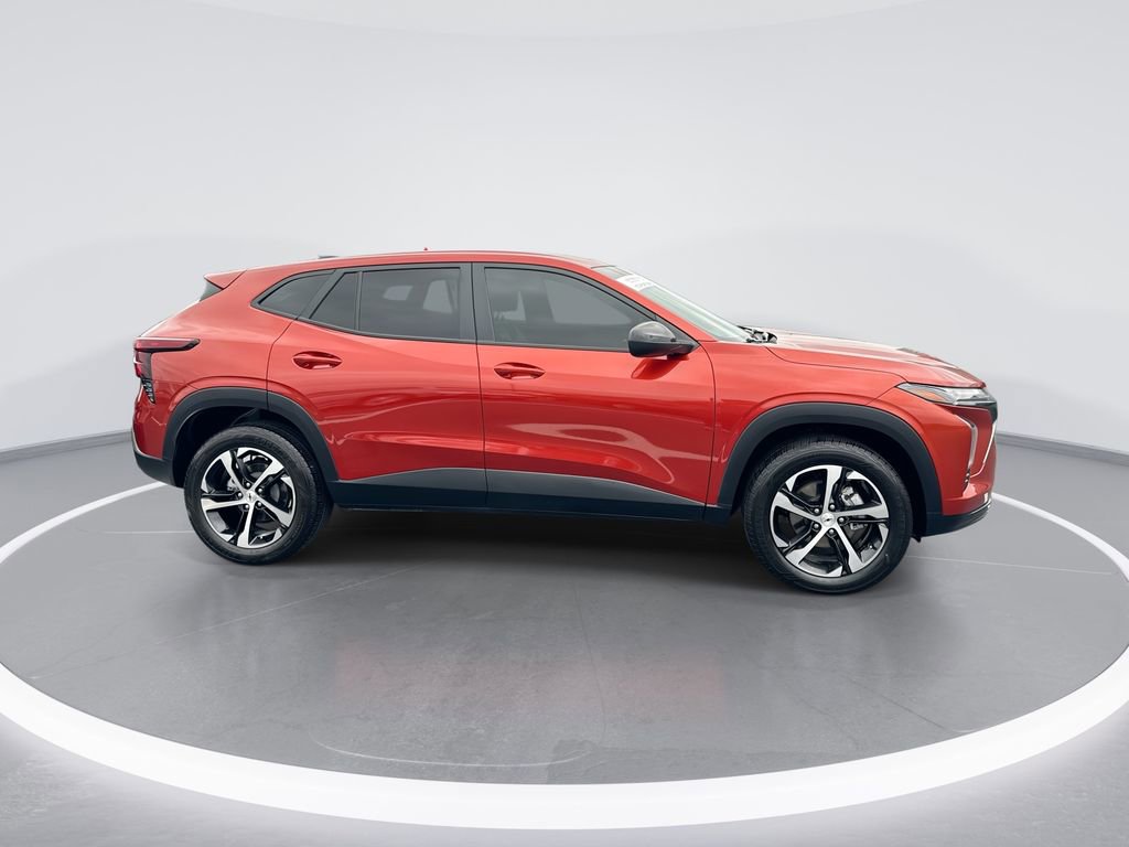 Used 2024 Chevrolet Trax RS w/ Driver Confidence Package image 9