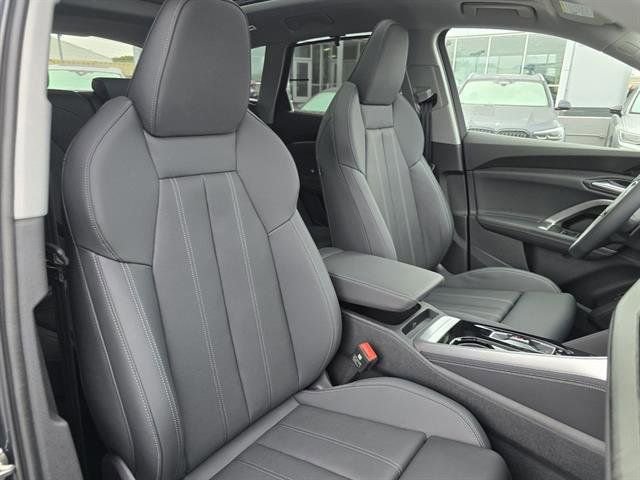 Used 2025 Audi Q5 Premium Plus w/ Premium Plus image 17