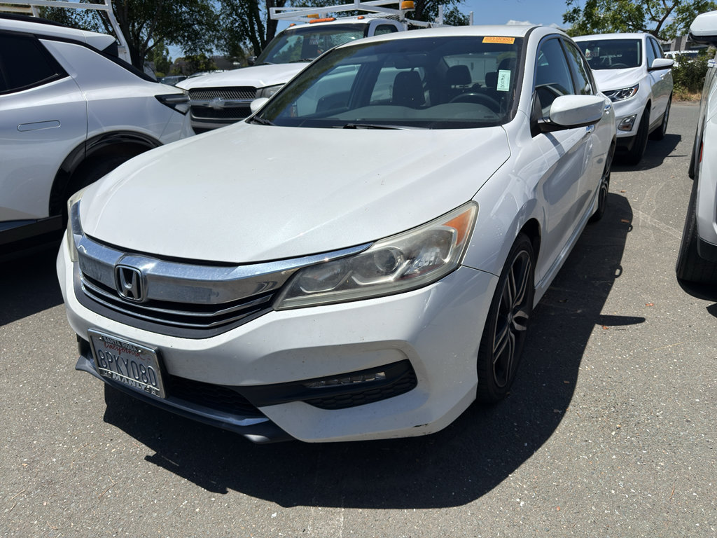 Used 2016 Honda Accord Sport image 2