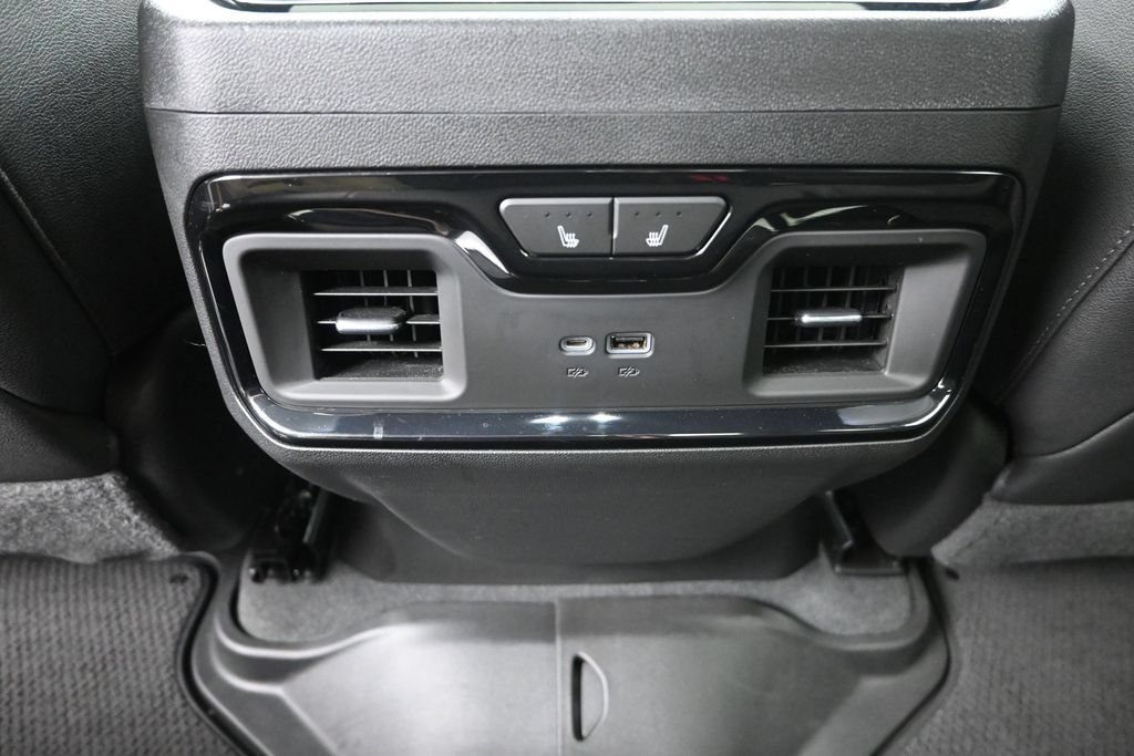 Used 2022 GMC Sierra 1500 AT4 w/ AT4 Premium Package AWD/4WD image 32
