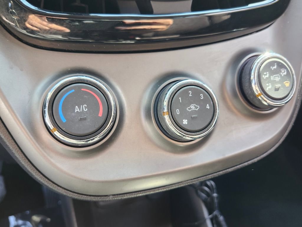 Used 2020 Chevrolet Spark LS FWD image 26