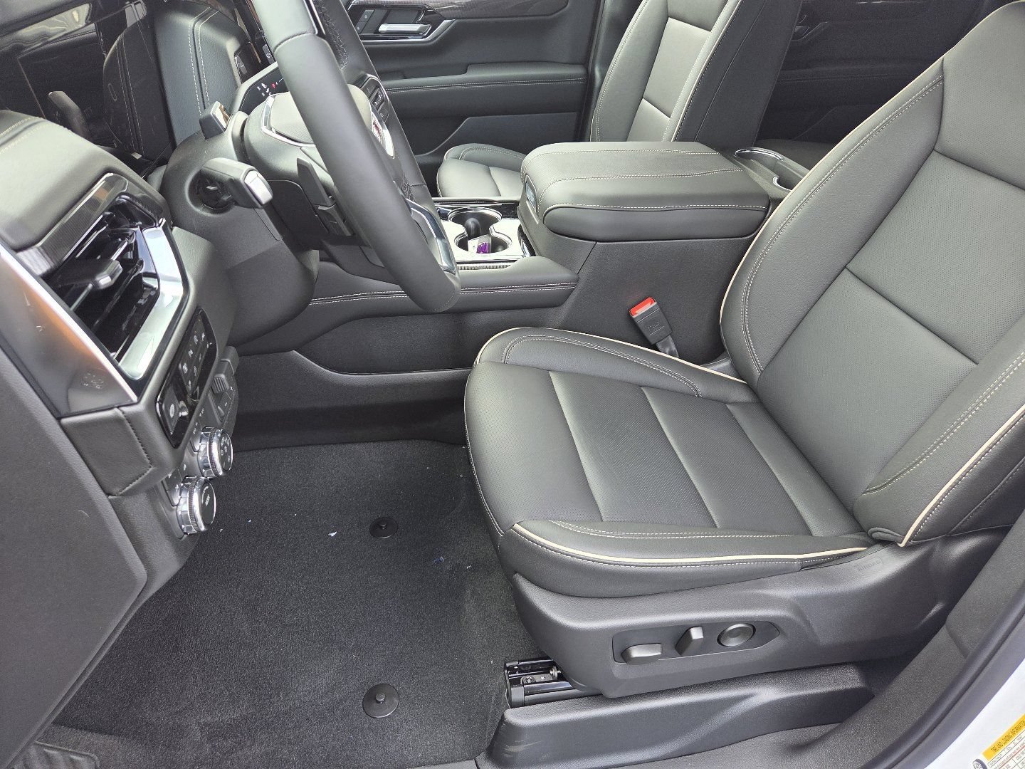 New 2026 GMC Yukon XL Elevation AWD/4WD image 26