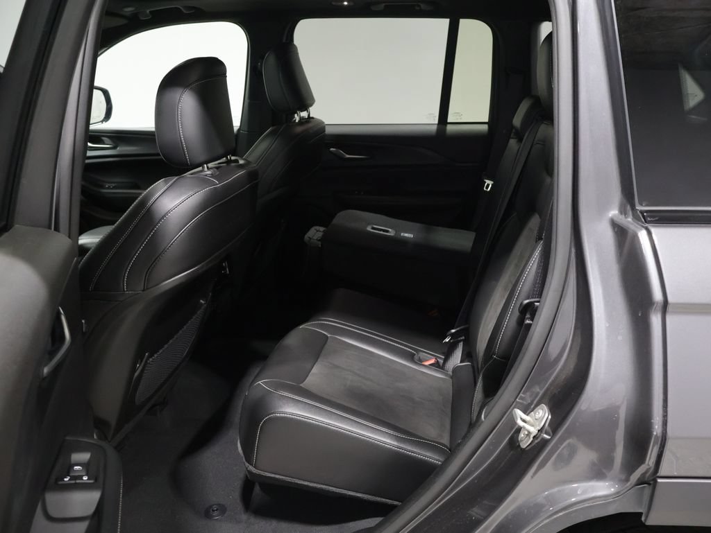 Certified 2023 Jeep Grand Cherokee Altitude AWD/4WD image 19