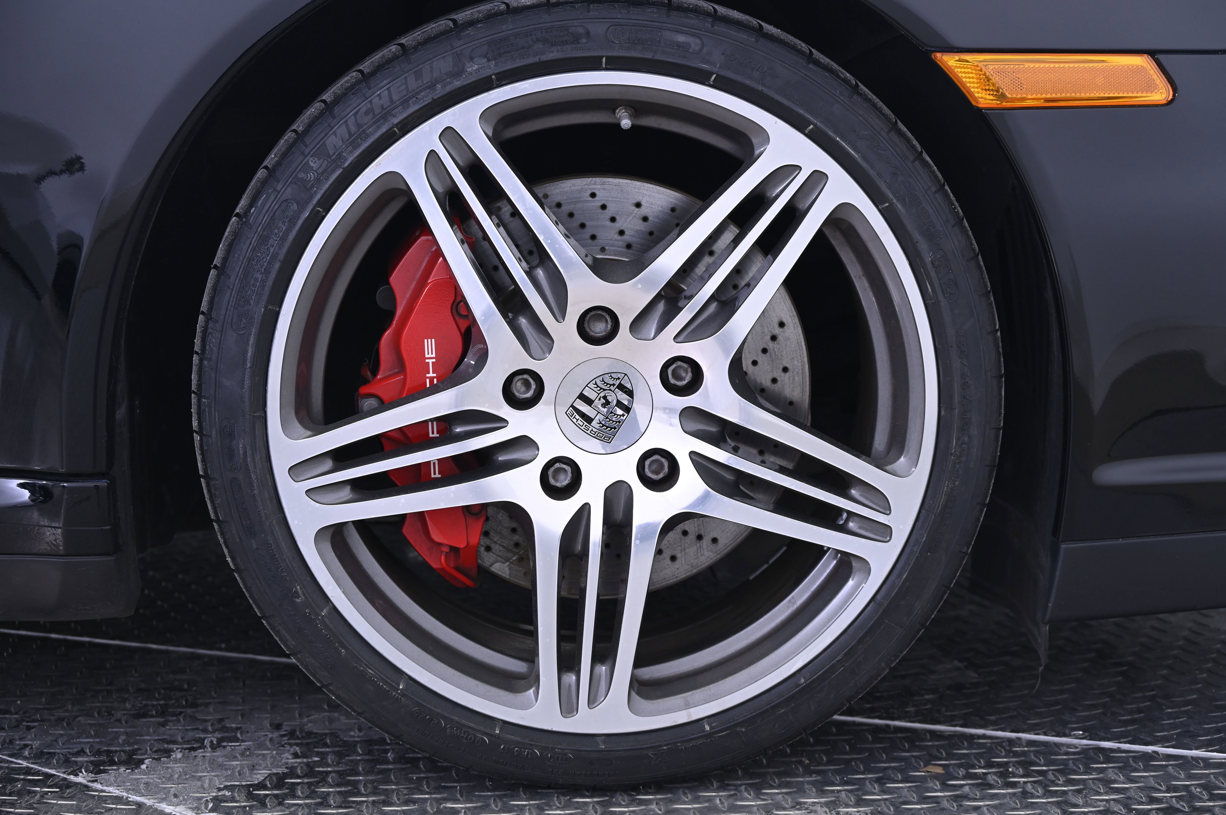 Used 2009 Porsche 911 Turbo image 14