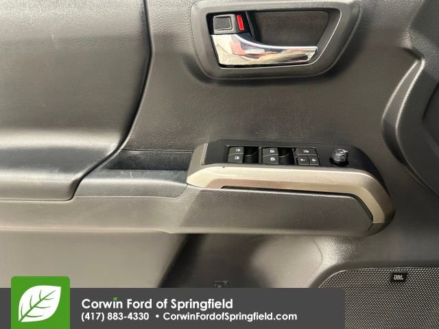 Used 2022 Toyota Tacoma Limited image 39