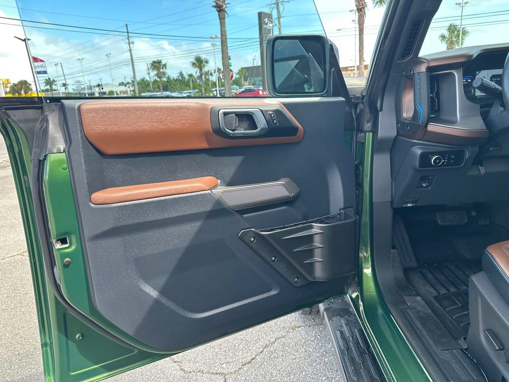 Used 2023 Ford Bronco Outer Banks AWD/4WD image 10
