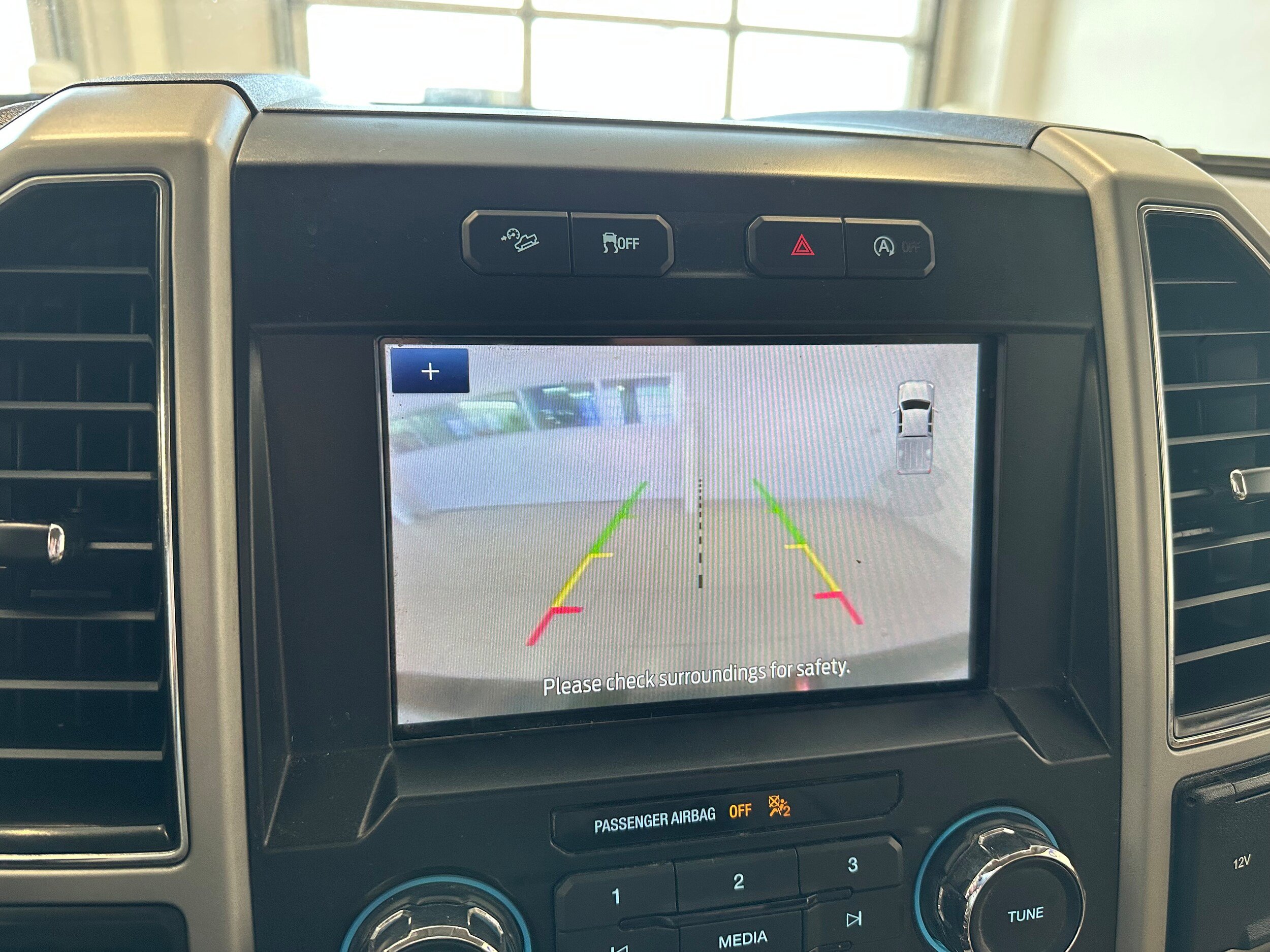 Used 2019 Ford F150 Lariat image 21