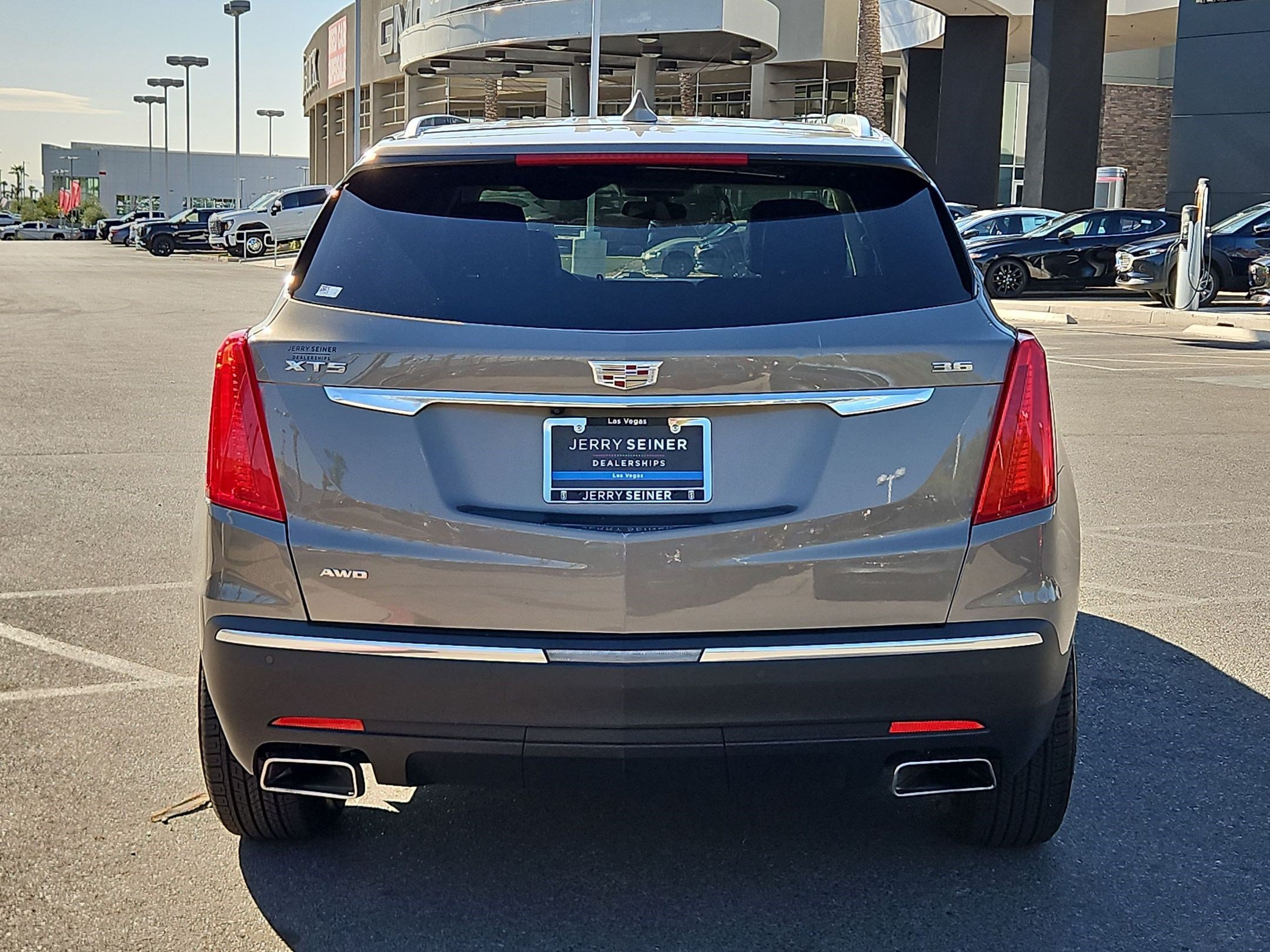 Certified 2018 Cadillac XT5 Luxury AWD/4WD image 4
