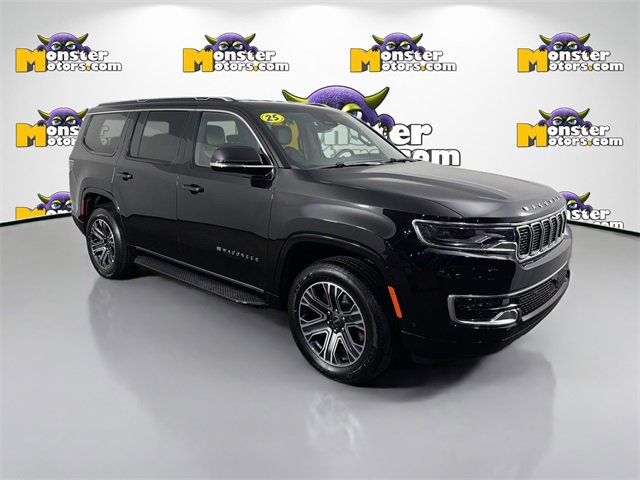 Used 2025 Jeep Wagoneer 4WD image 3