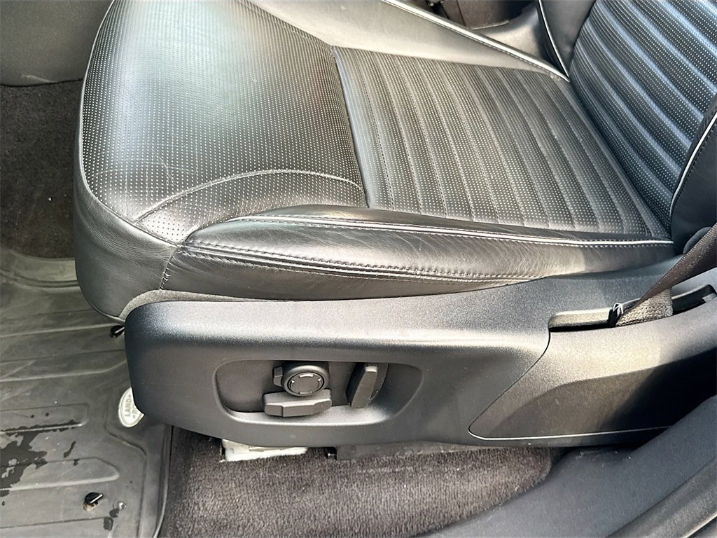 Used 2018 Land Rover Discovery HSE image 21