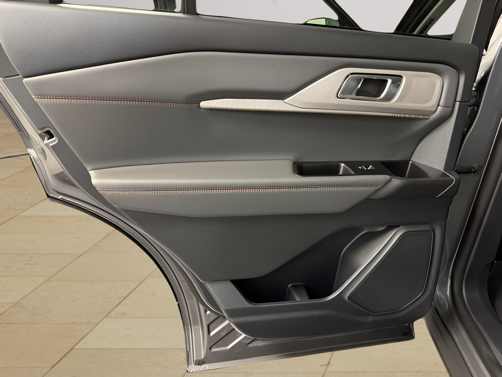 New 2026 Ford Explorer Active AWD/4WD image 31