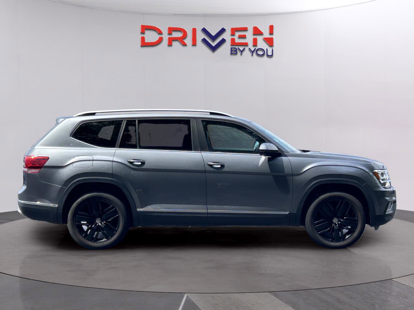 Used 2018 Volkswagen Atlas SEL FWD image 6