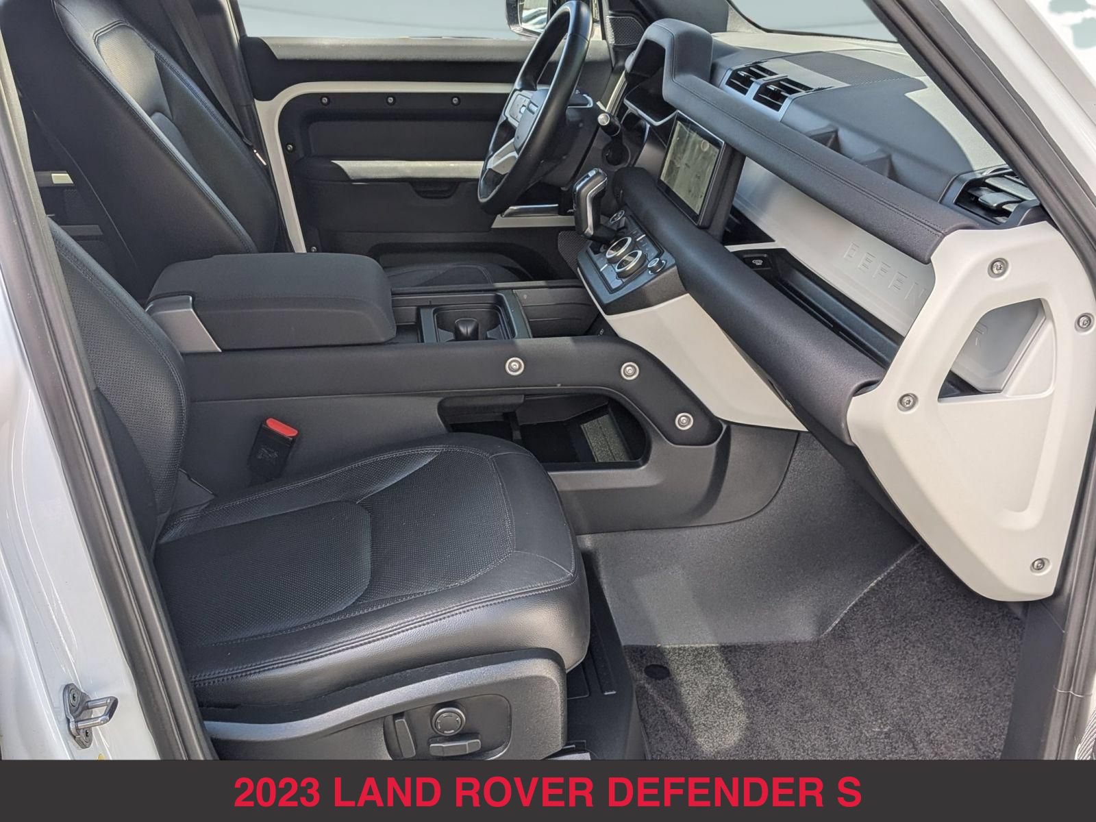 Used 2023 Land Rover Defender 110 S AWD/4WD image 28