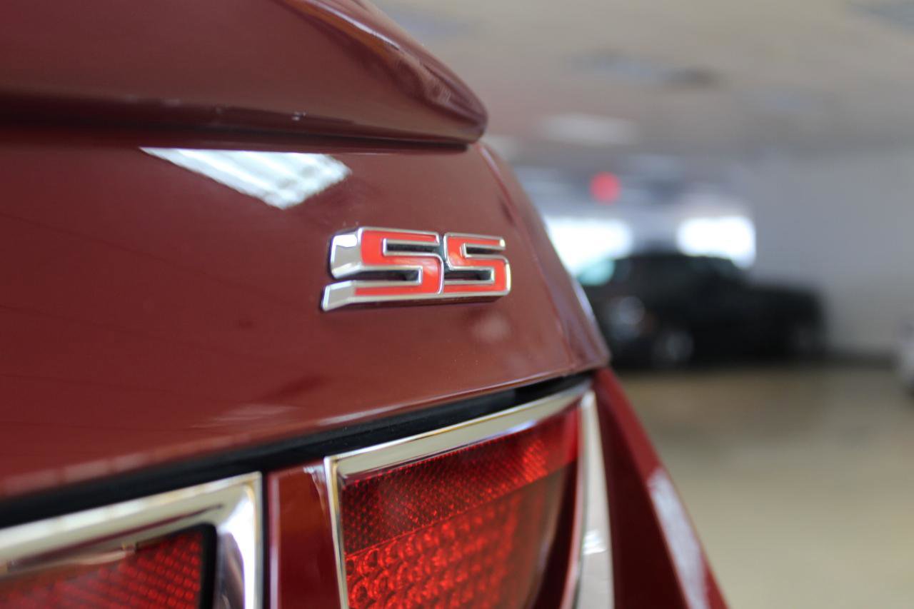 Used 2010 Chevrolet Camaro SS w/ LPO, Ground Effects Package image 23