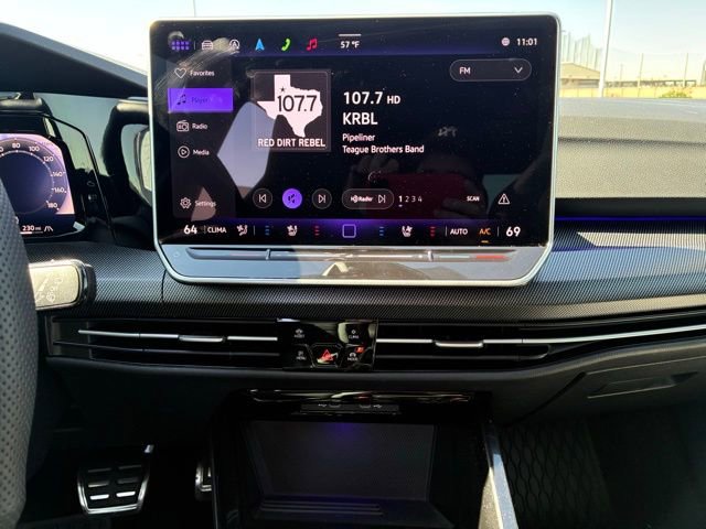 Used 2025 Volkswagen GTI Autobahn FWD image 19