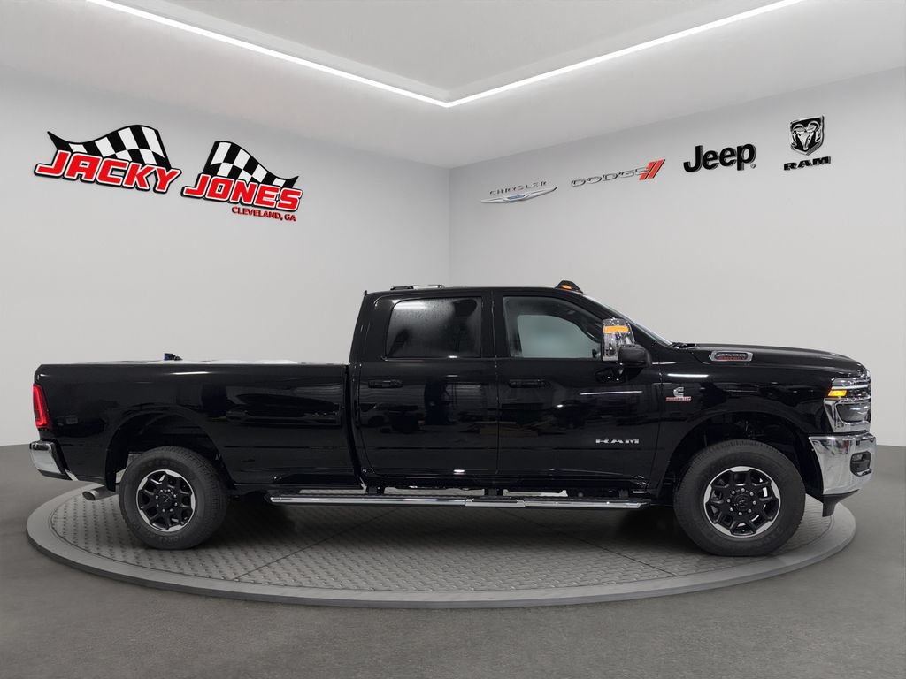 New 2025 RAM 2500 Laramie AWD/4WD image 11