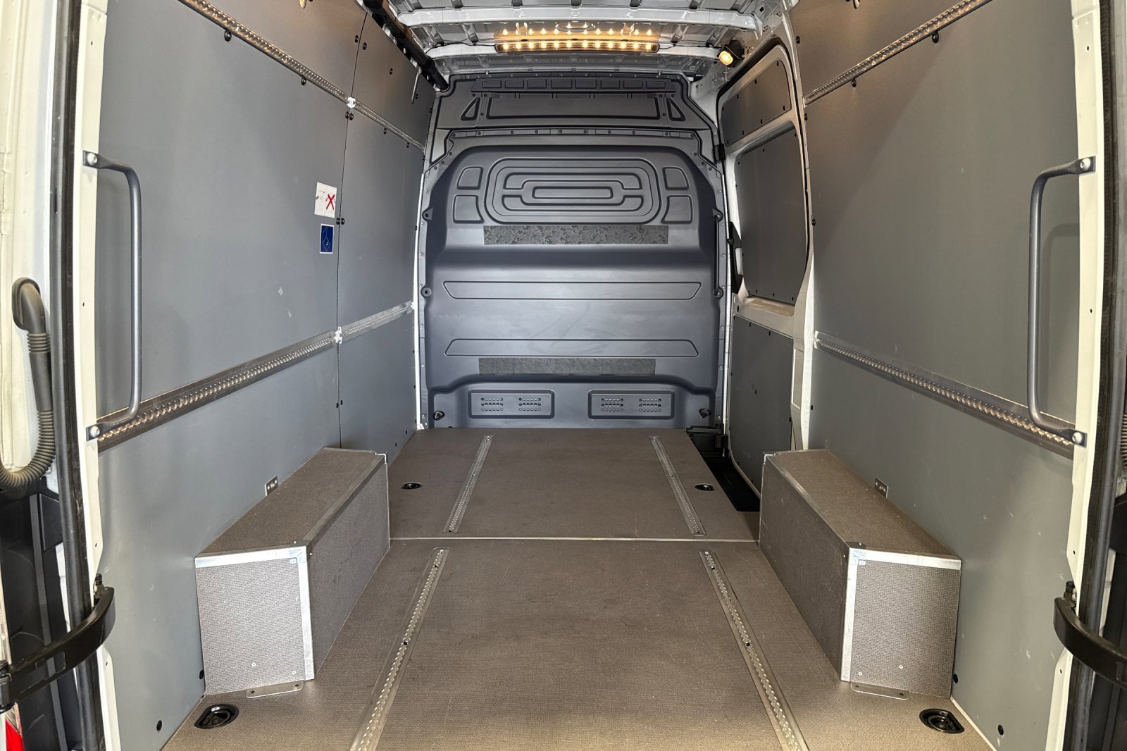 Used 2025 Mercedes-Benz Sprinter 2500 image 13