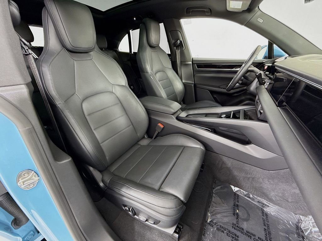 Certified 2024 Porsche Macan 4 Electric image 29