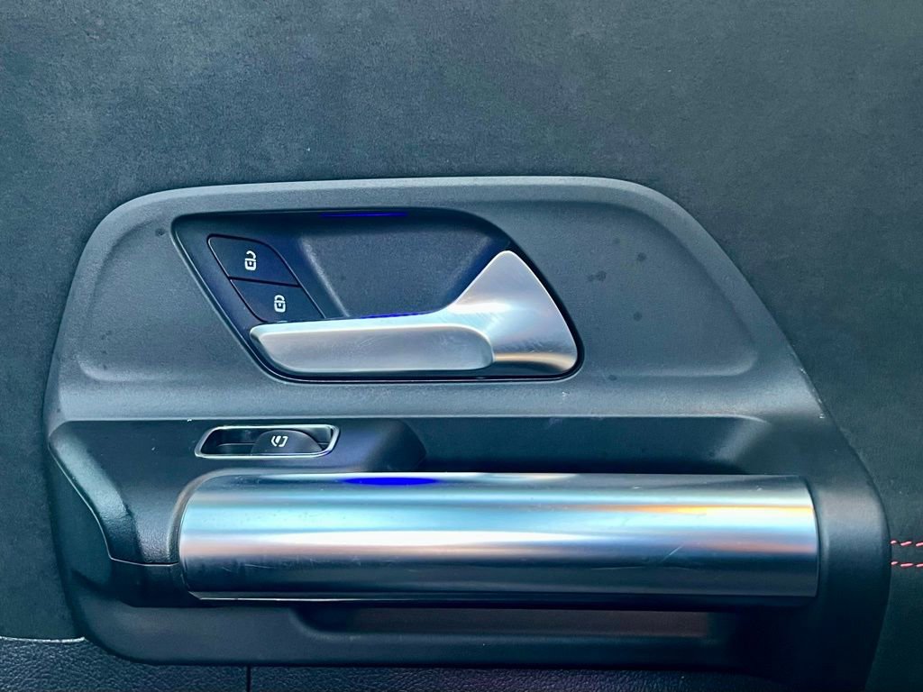 Certified 2022 Mercedes-Benz GLA 250 4MATIC image 39