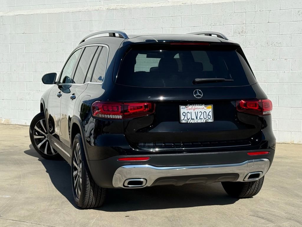 Used 2022 Mercedes-Benz GLB 250 w/ Premium Package Lite image 5