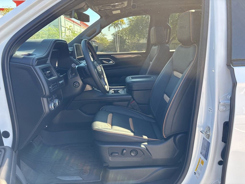 Used 2024 GMC Yukon AT4 w/ AT4 Premium Package AWD/4WD image 14