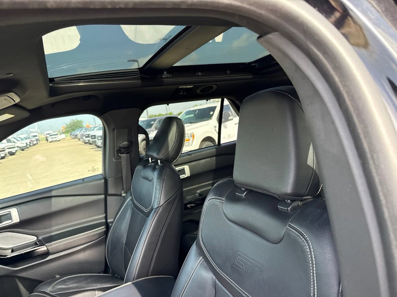 Used 2021 Ford Explorer ST w/ Equipment Group 401A AWD/4WD image 22