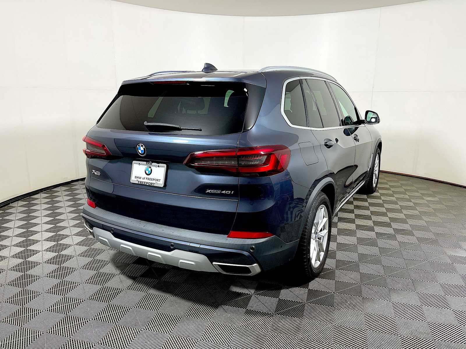 Used 2021 BMW X5 xDrive40i w/ Convenience Package image 11