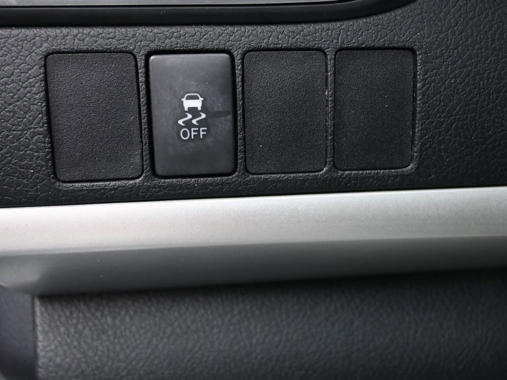 Used 2016 Toyota Camry SE FWD image 16