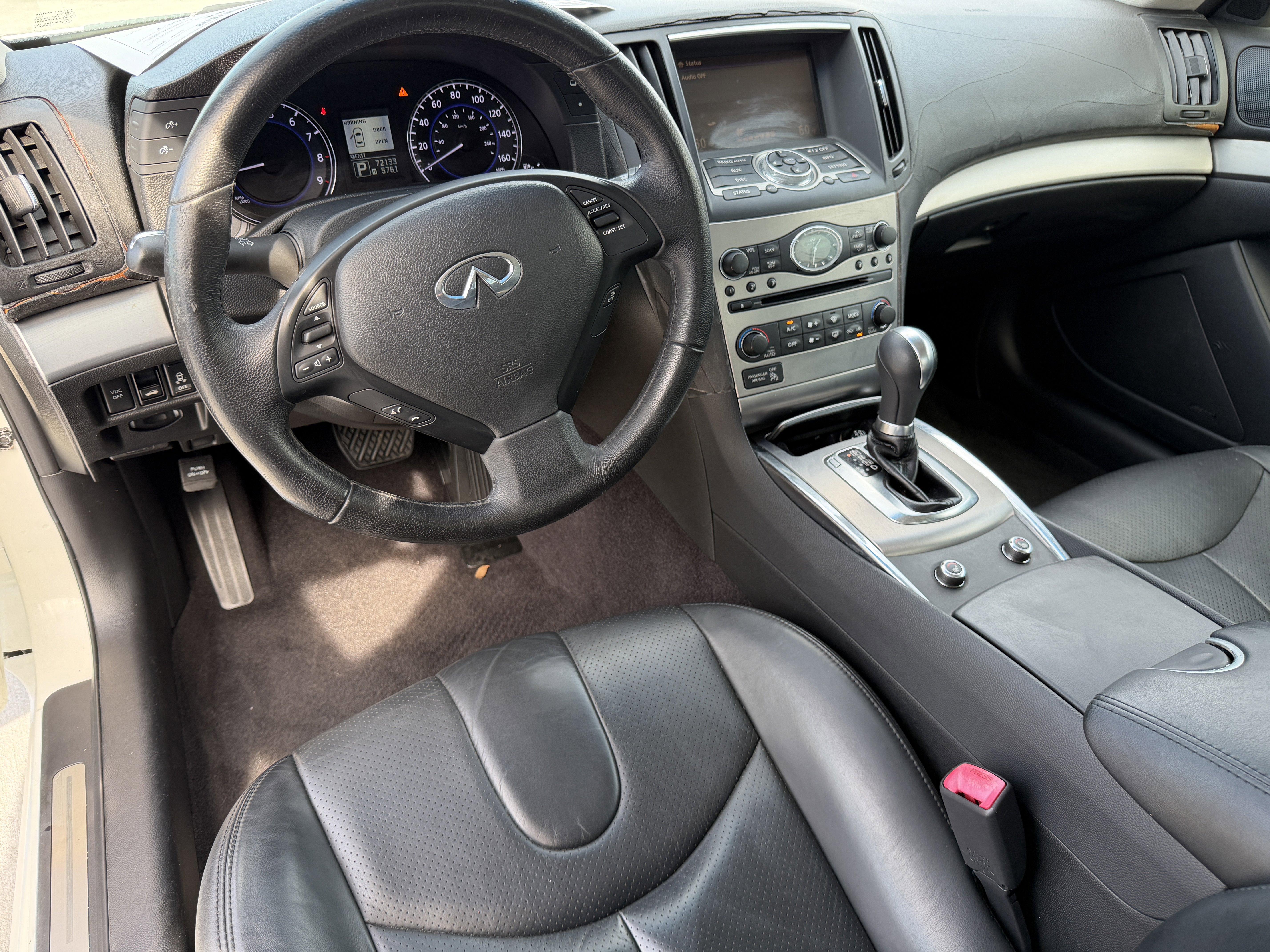 Used 2010 INFINITI G37 Journey w/ Premium Pkg image 12