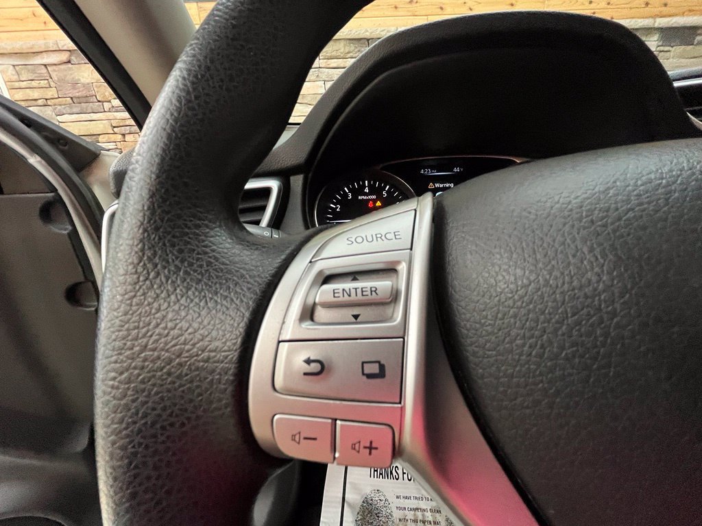 Used 2016 Nissan Rogue S AWD/4WD image 50
