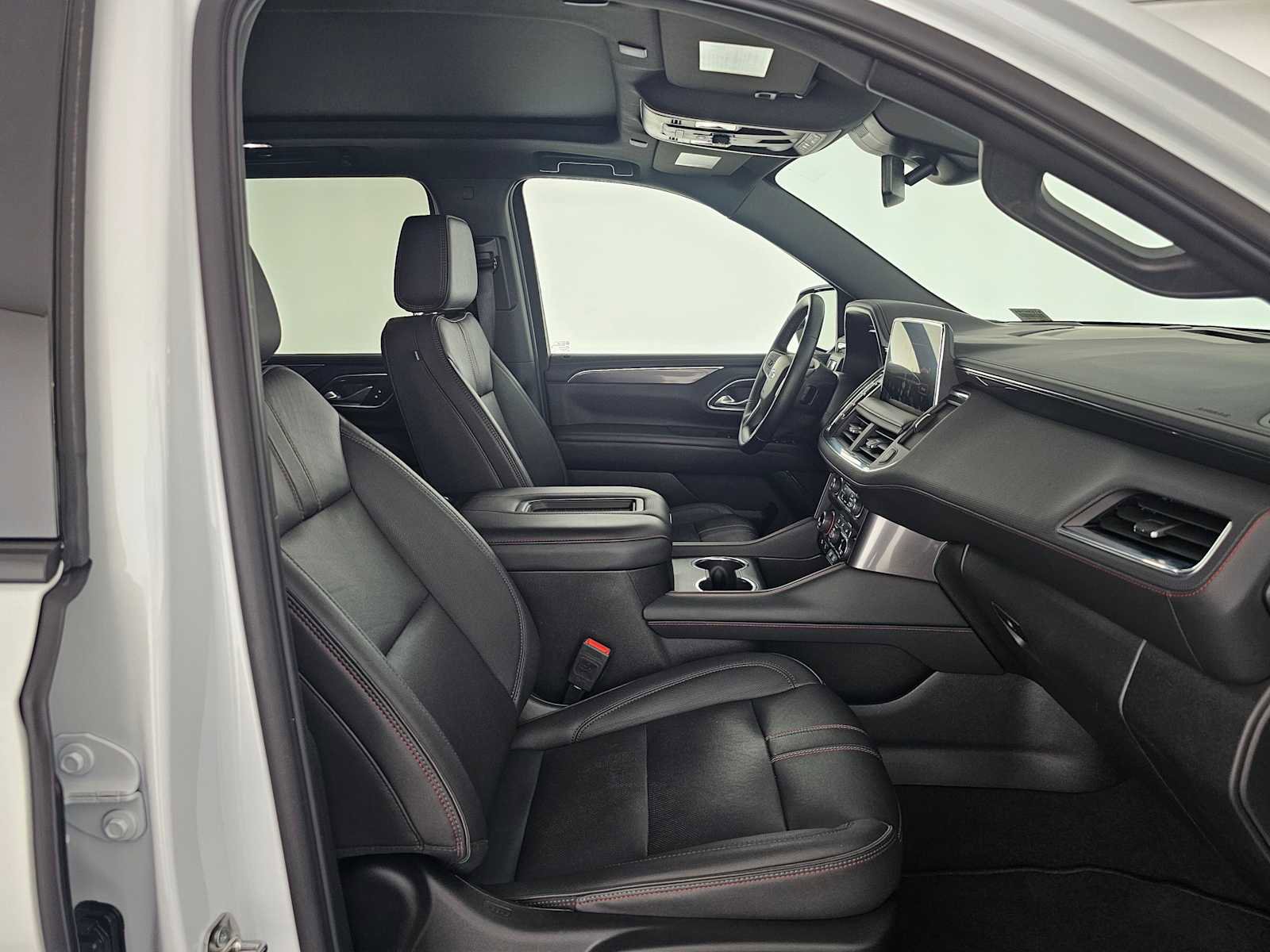 Used 2024 Chevrolet Suburban RST w/ Luxury Package image 10