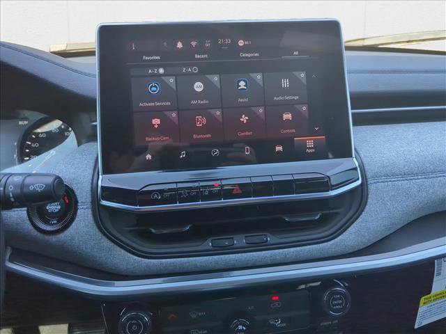 New 2024 Jeep Compass Latitude image 13