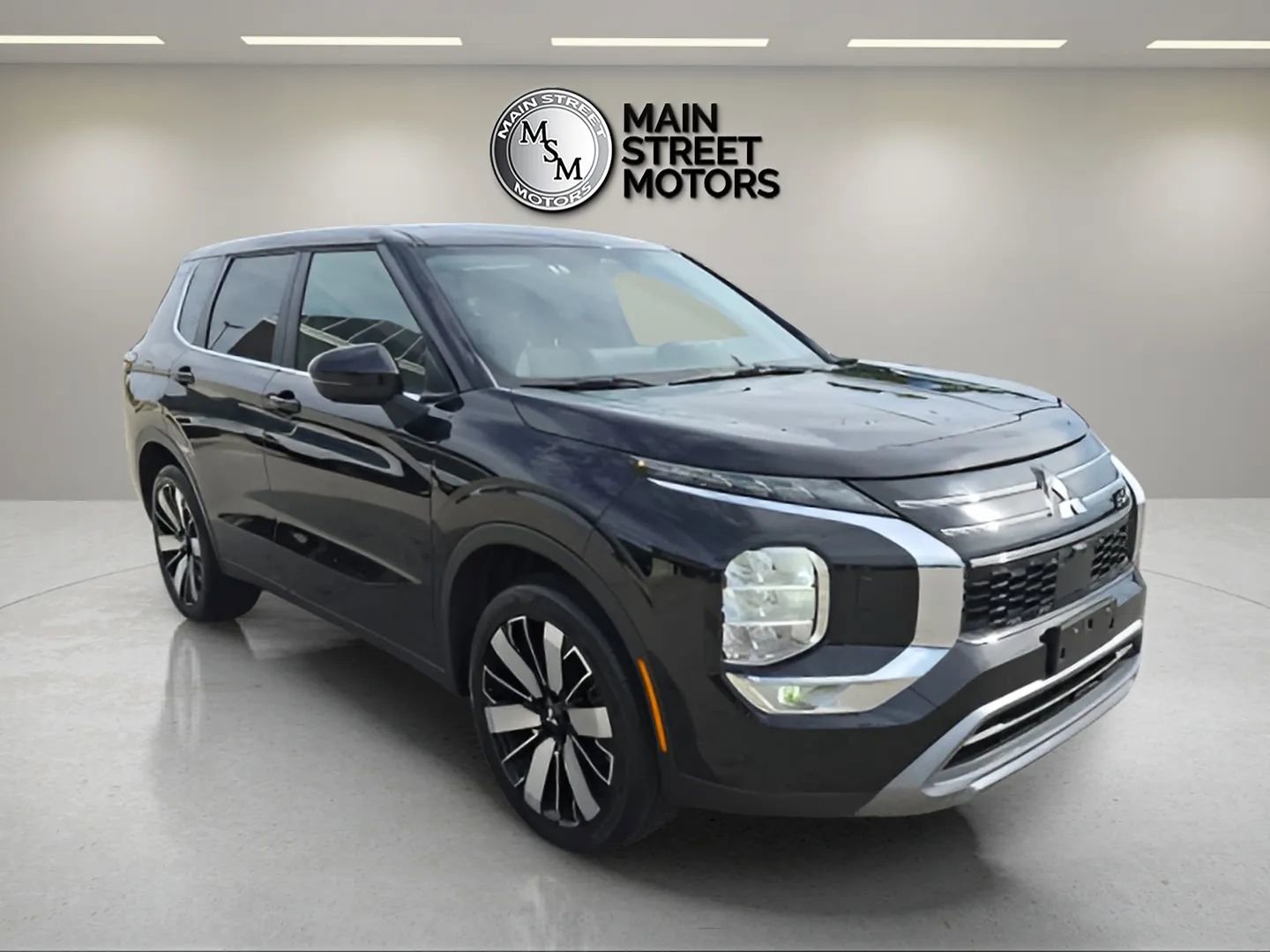 Used 2025 Mitsubishi Outlander SE image 7