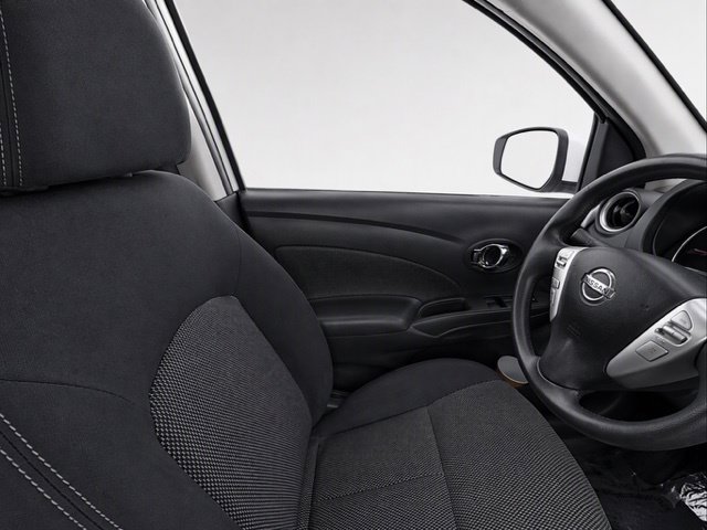 Used 2018 Nissan Versa SV w/ SV Special Edition Package FWD image 16