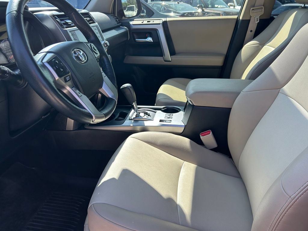 Used 2023 Toyota 4Runner SR5 Premium w/ Moonroof Package RWD image 11