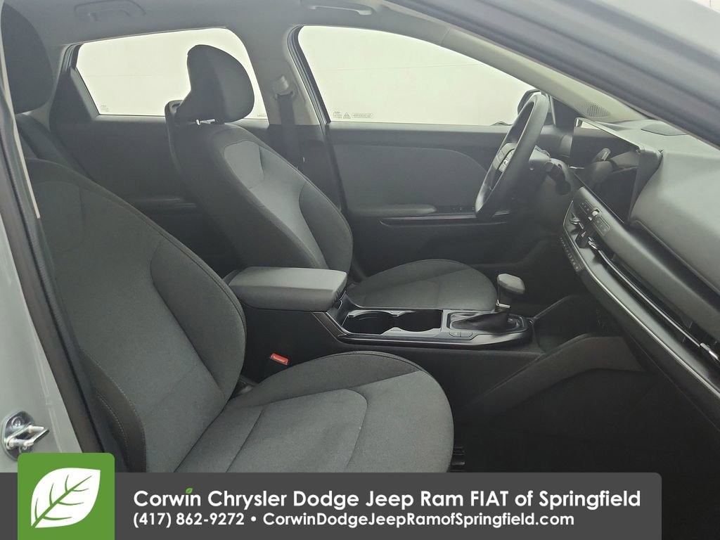 Used 2025 Kia K4 FWD image 30