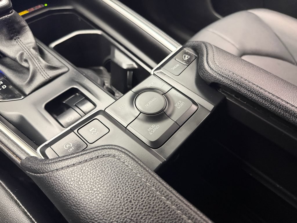 Used 2025 Toyota Grand Highlander AWD image 18