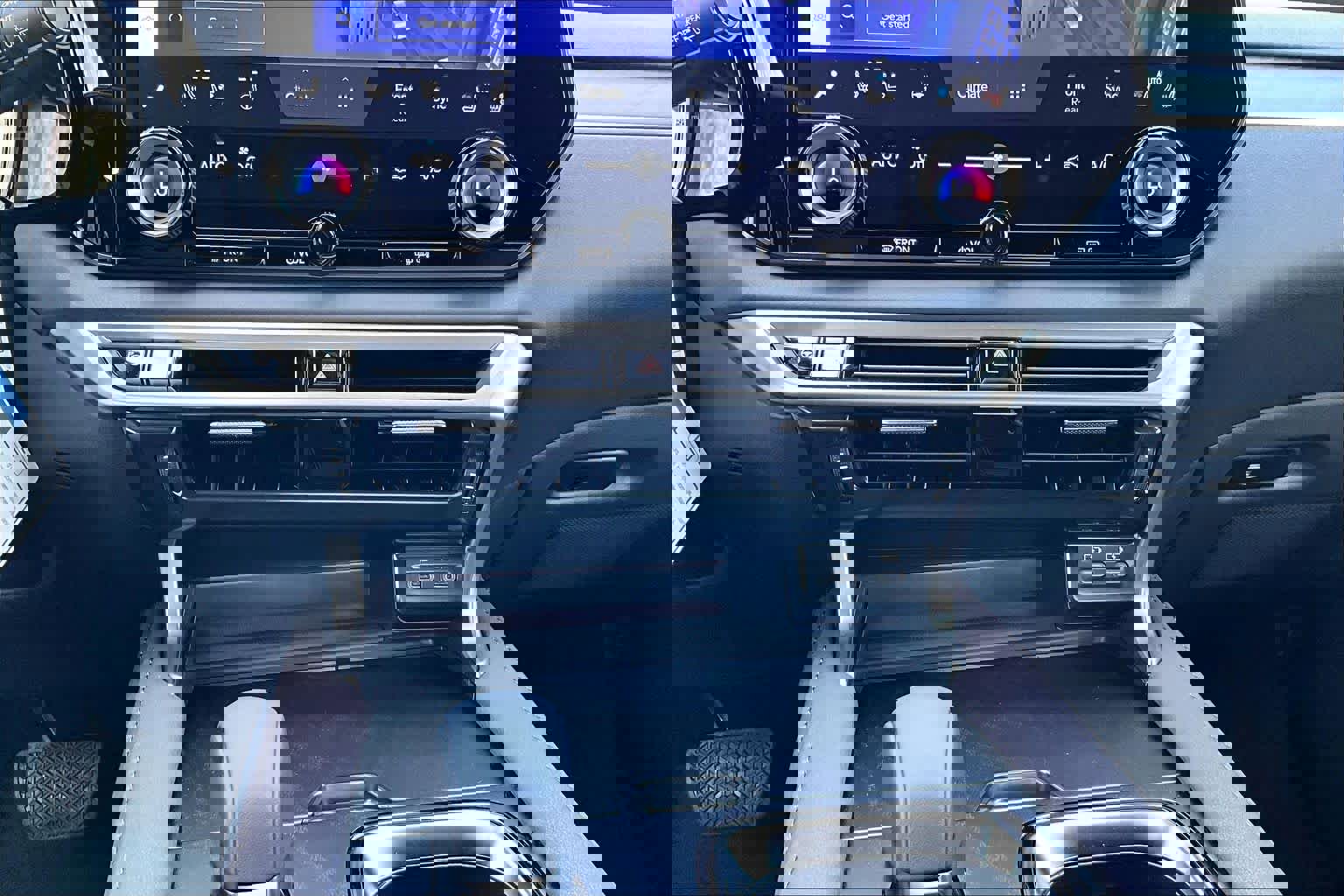 Used 2026 Lexus RX 450h Luxury w/ Convenience Package image 19