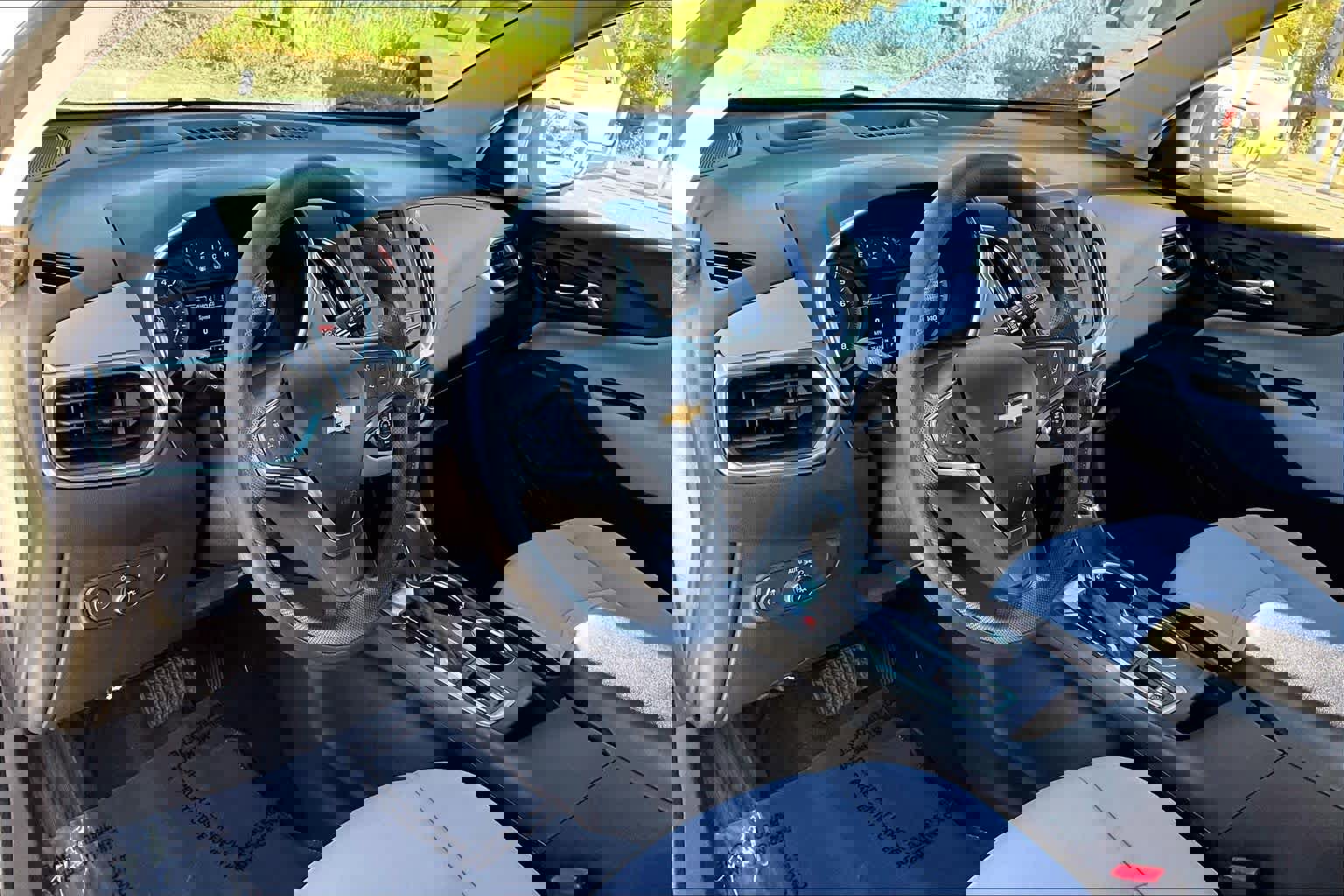 Used 2021 Chevrolet Equinox LS w/ LS Convenience Package image 17