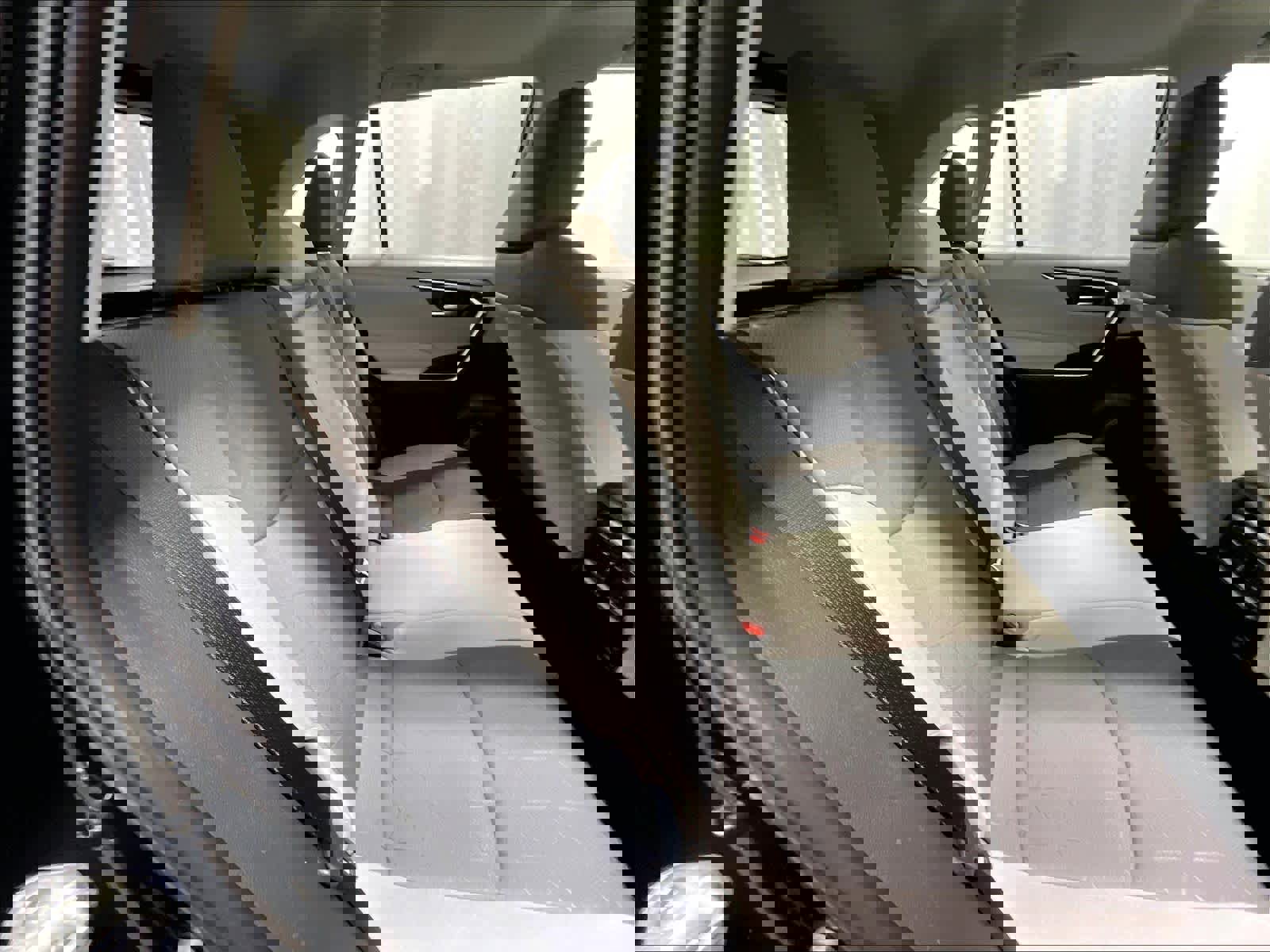 Used 2025 Toyota RAV4 XLE image 16