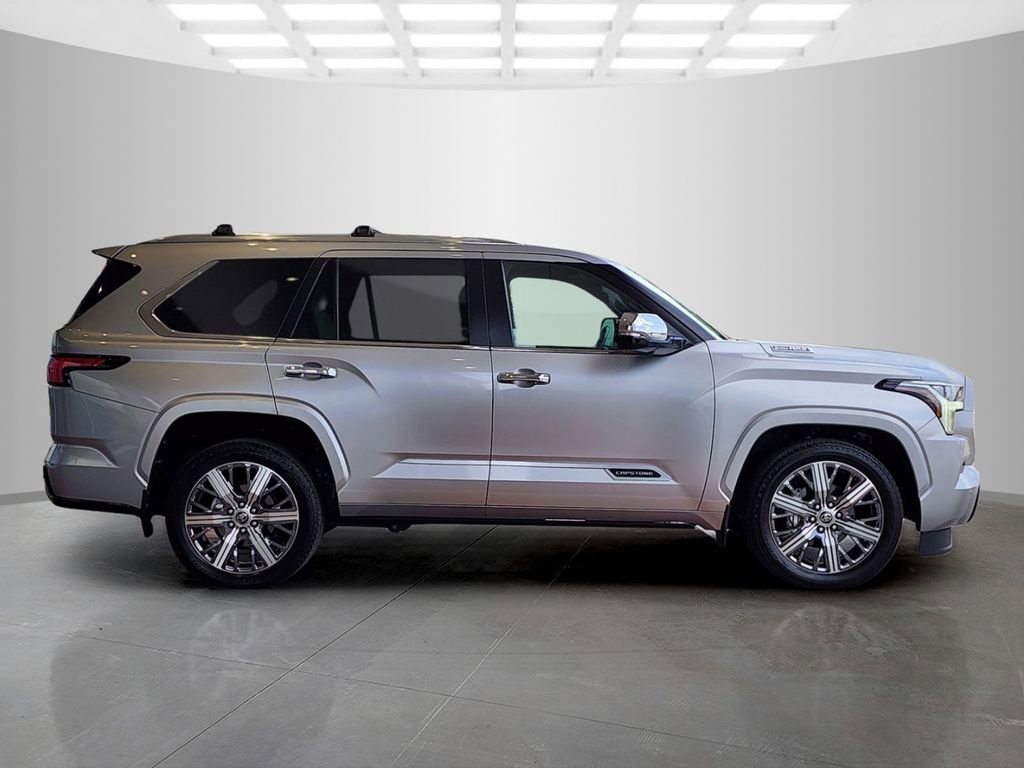 Used 2024 Toyota Sequoia Capstone image 3