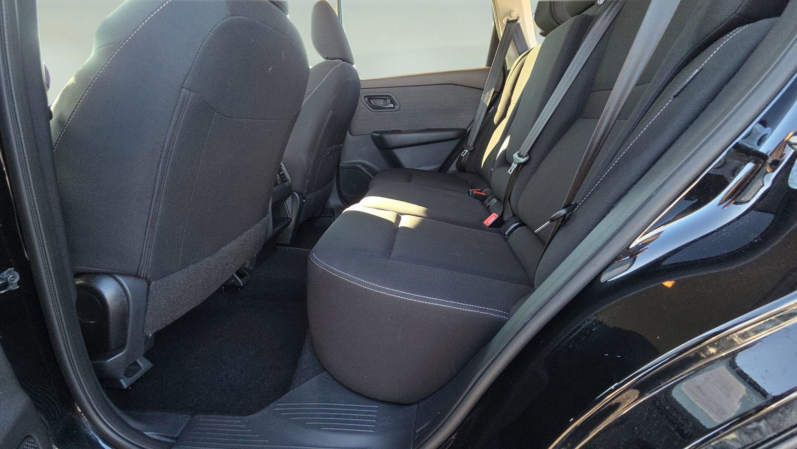 Used 2023 Nissan Rogue S FWD image 26