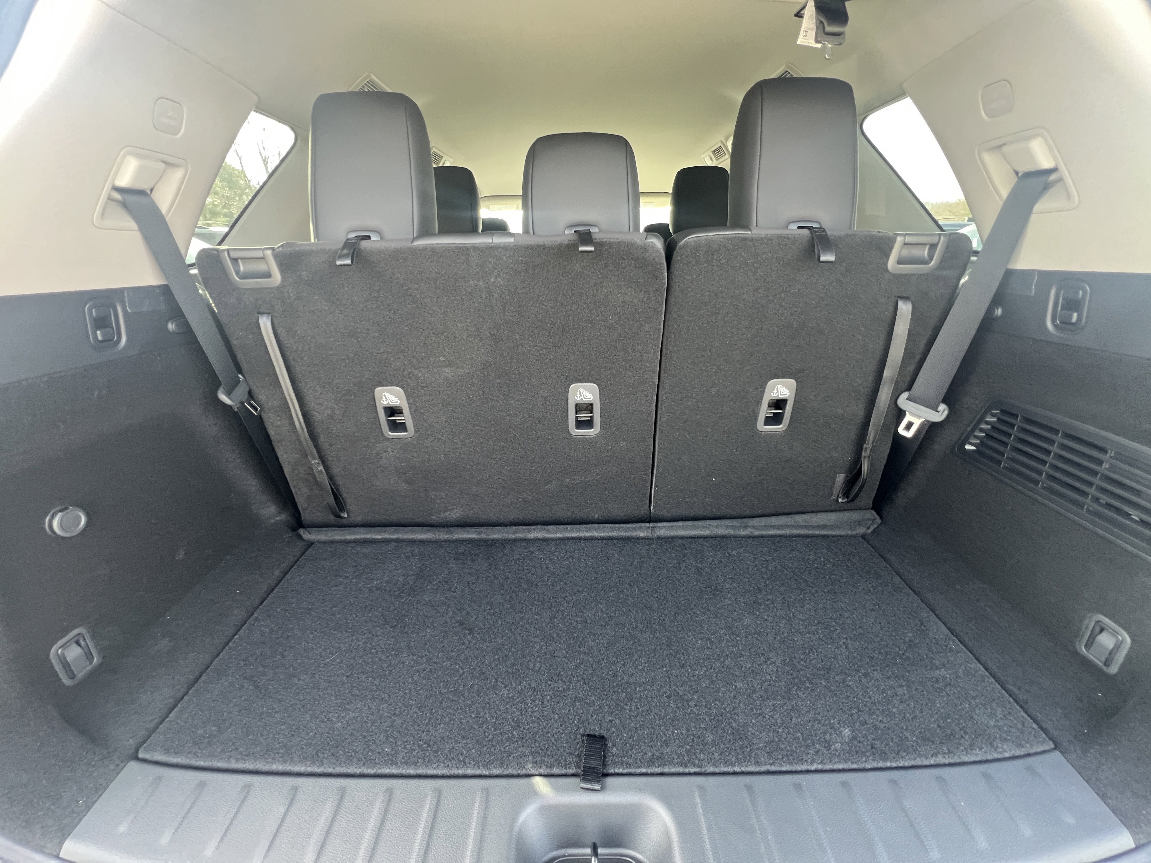 New 2026 Nissan Pathfinder SL image 32