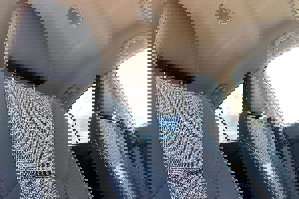 Used 2018 Subaru Crosstrek 2.0i Premium w/ Eyesight System image 19