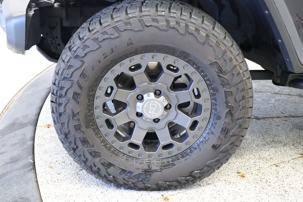 Used 2023 Jeep Gladiator Rubicon w/ Cold Weather Group AWD/4WD image 14