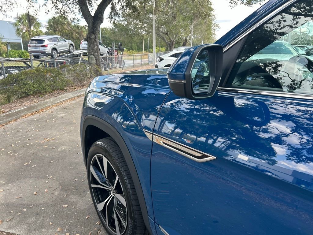Used 2025 Volkswagen Atlas Cross Sport SEL Premium R-Line image 27